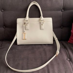 Purse with adjustable strap